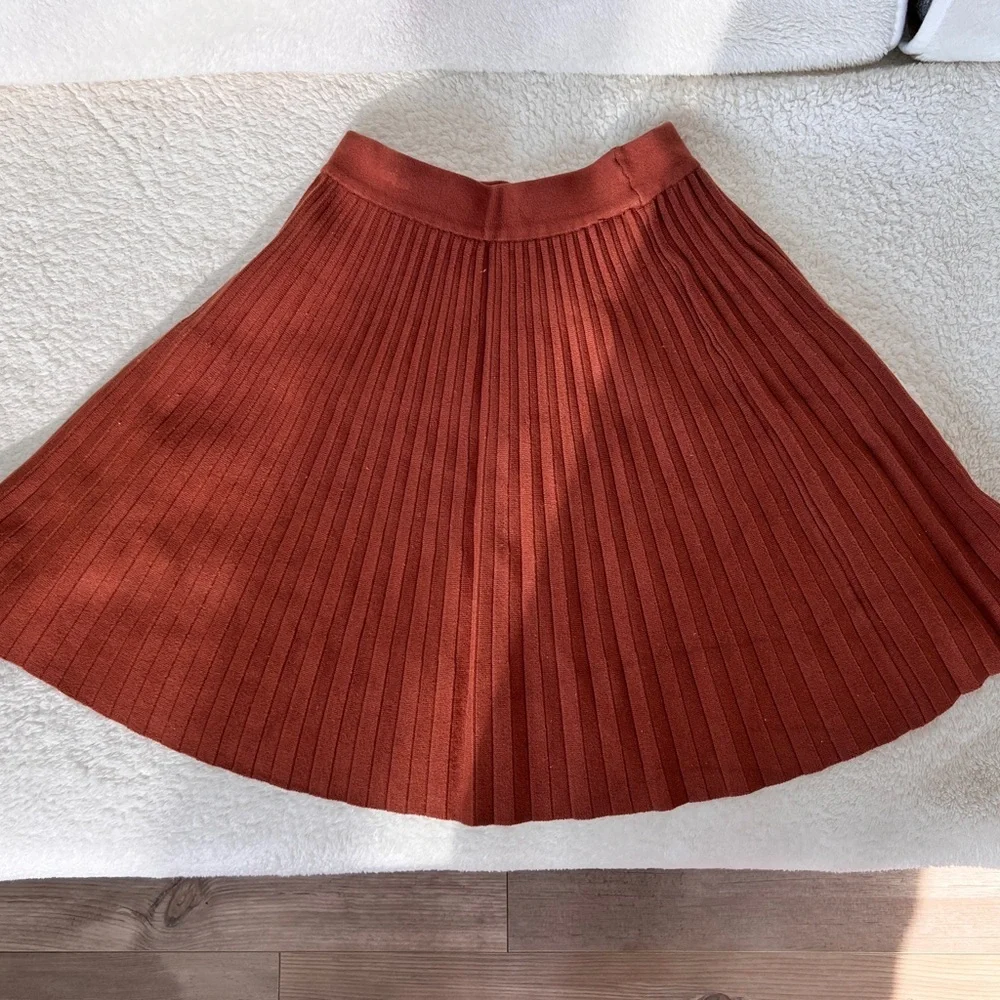 Cabi A Line Orange Mini Skirt Rust Orange Pleated Knit Skirt - Size M